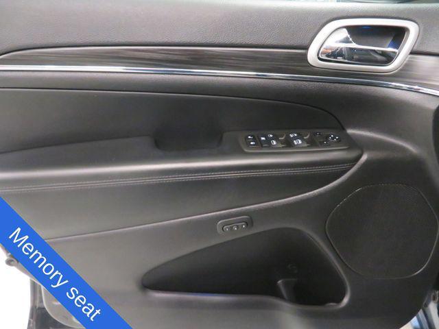 used 2022 Jeep Grand Cherokee car, priced at $28,556
