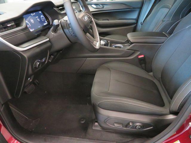 new 2025 Jeep Grand Cherokee L car, priced at $40,464