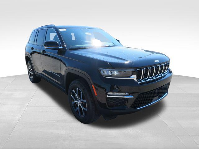 new 2025 Jeep Grand Cherokee car, priced at $42,355