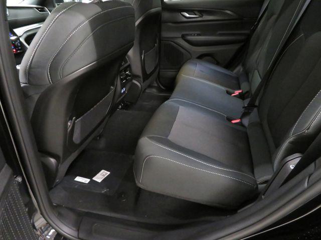 new 2025 Jeep Grand Cherokee car, priced at $39,186