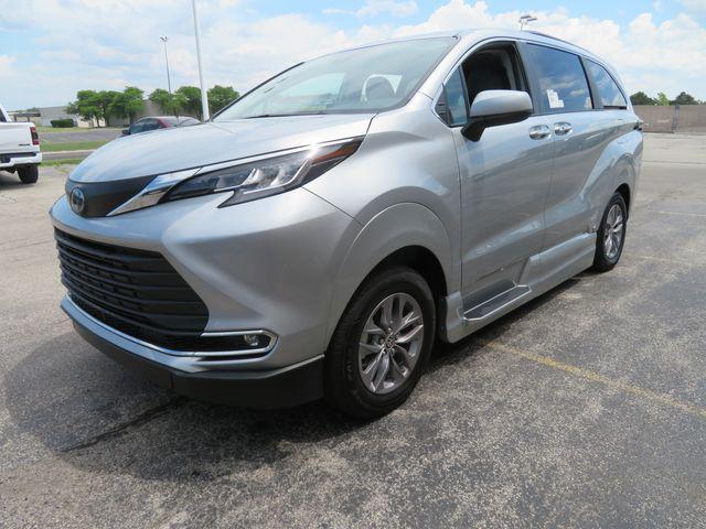 used 2023 Toyota Sienna car, priced at $76,844