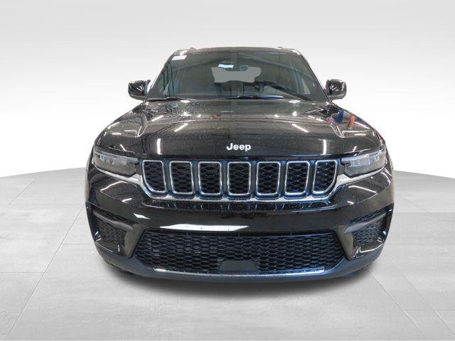 new 2025 Jeep Grand Cherokee car, priced at $41,317