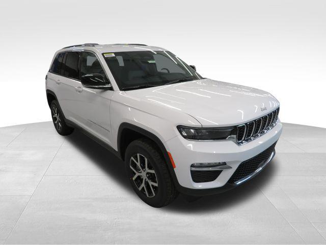 new 2024 Jeep Grand Cherokee car, priced at $44,700