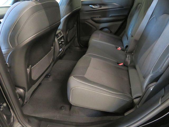 new 2025 Jeep Grand Cherokee car, priced at $37,067