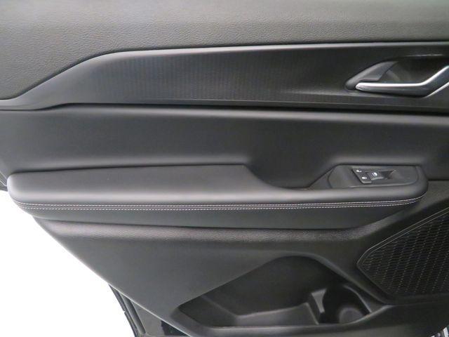 new 2025 Jeep Grand Cherokee L car, priced at $45,217