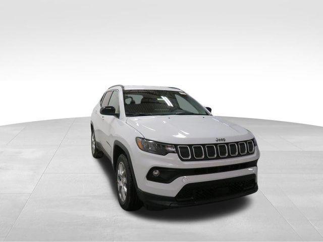 new 2022 Jeep Compass car, priced at $31,990