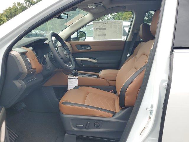 new 2025 Nissan Pathfinder car, priced at $49,282