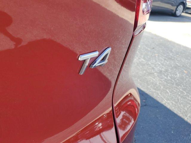 used 2022 Volvo XC40 car, priced at $20,478
