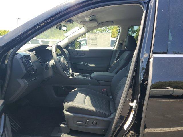 new 2025 Nissan Pathfinder car, priced at $40,580