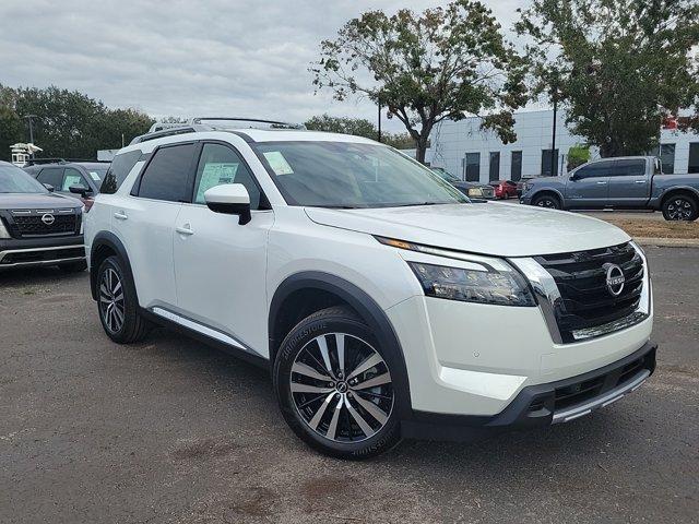 new 2025 Nissan Pathfinder car, priced at $49,366