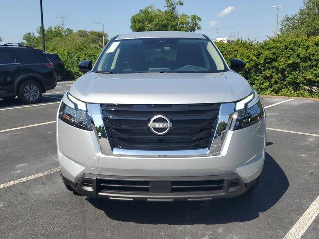 new 2025 Nissan Pathfinder car, priced at $35,100