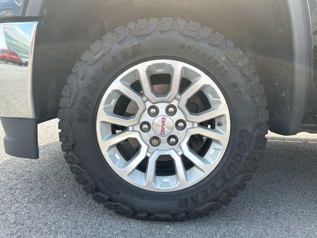 used 2018 GMC Sierra 1500 car, priced at $28,000