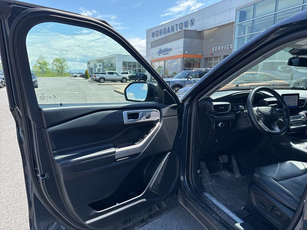 used 2022 Ford Explorer car, priced at $35,265