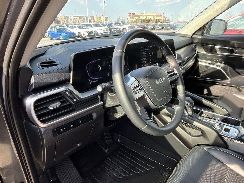 used 2024 Kia Telluride car, priced at $36,215