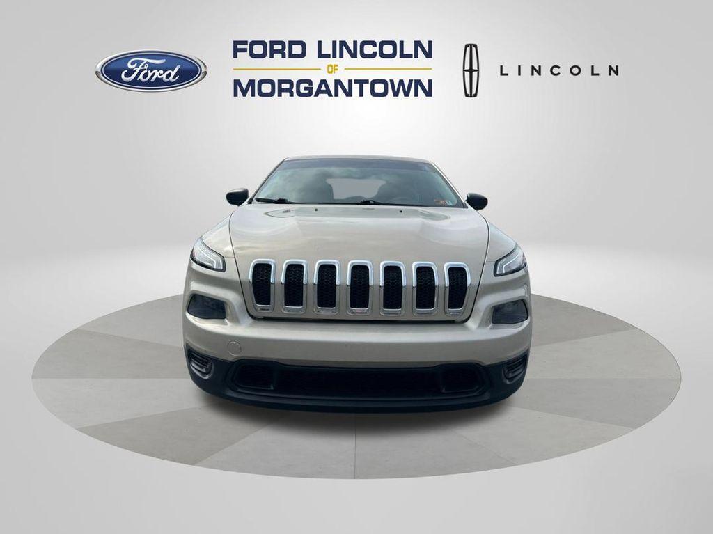 used 2015 Jeep Cherokee car, priced at $9,877