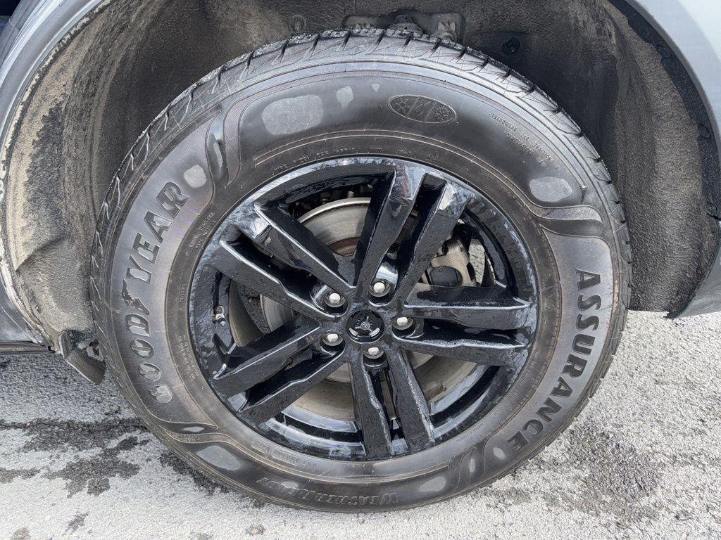 used 2021 Ford Explorer car, priced at $25,000