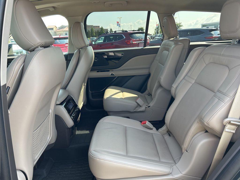 used 2023 Lincoln Aviator car, priced at $52,377
