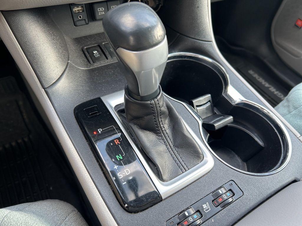 used 2019 Toyota Highlander car, priced at $29,500