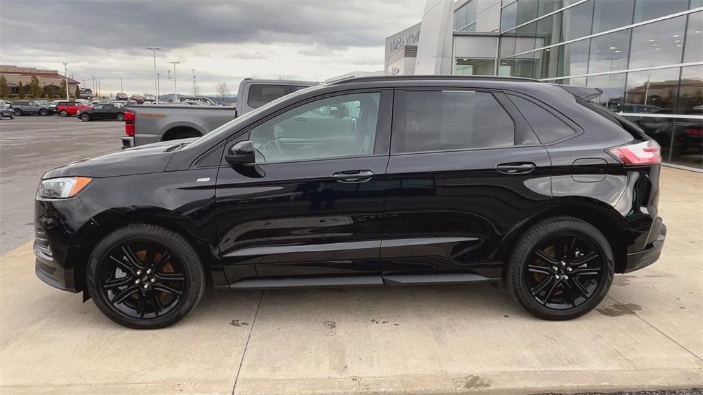 used 2024 Ford Edge car, priced at $32,138