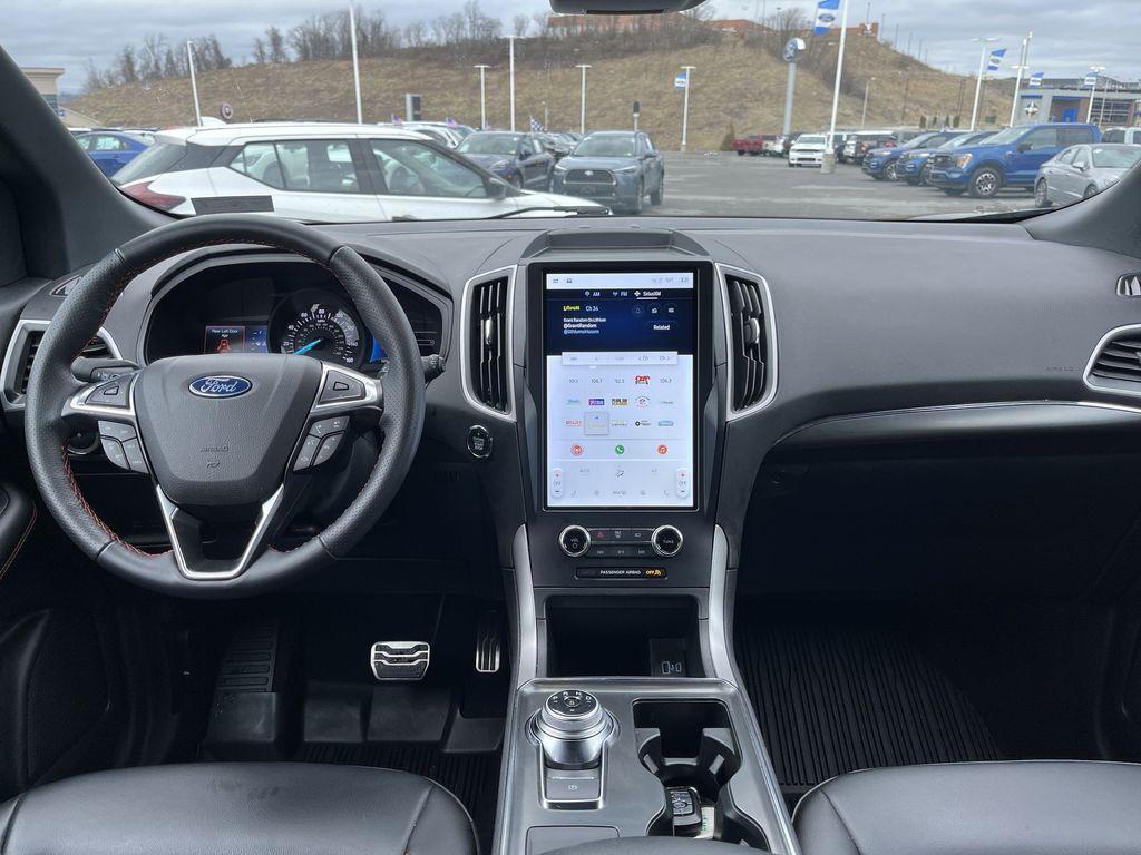 used 2024 Ford Edge car, priced at $32,000