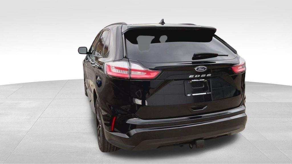 used 2024 Ford Edge car, priced at $32,000
