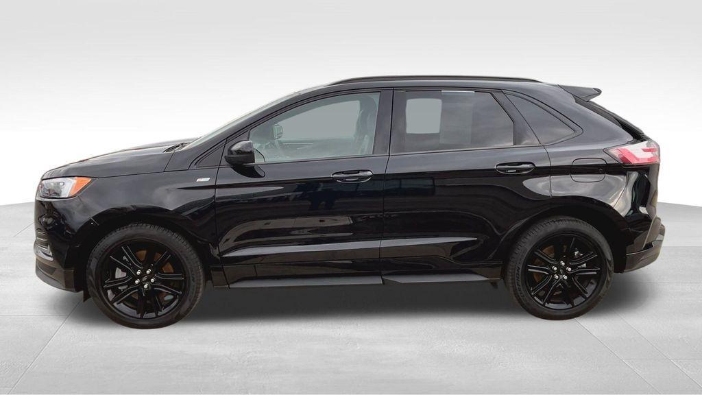 used 2024 Ford Edge car, priced at $32,000