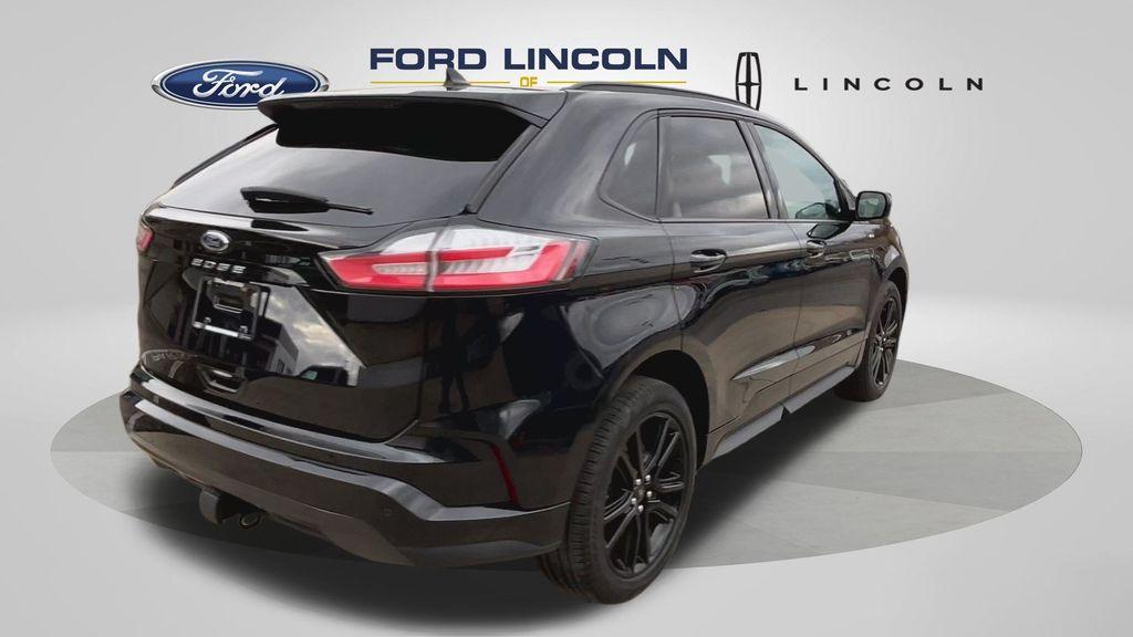 used 2024 Ford Edge car, priced at $32,000