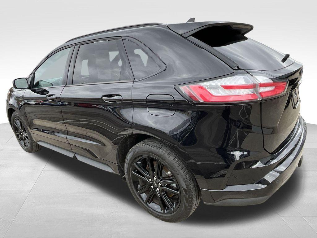 used 2024 Ford Edge car, priced at $32,000
