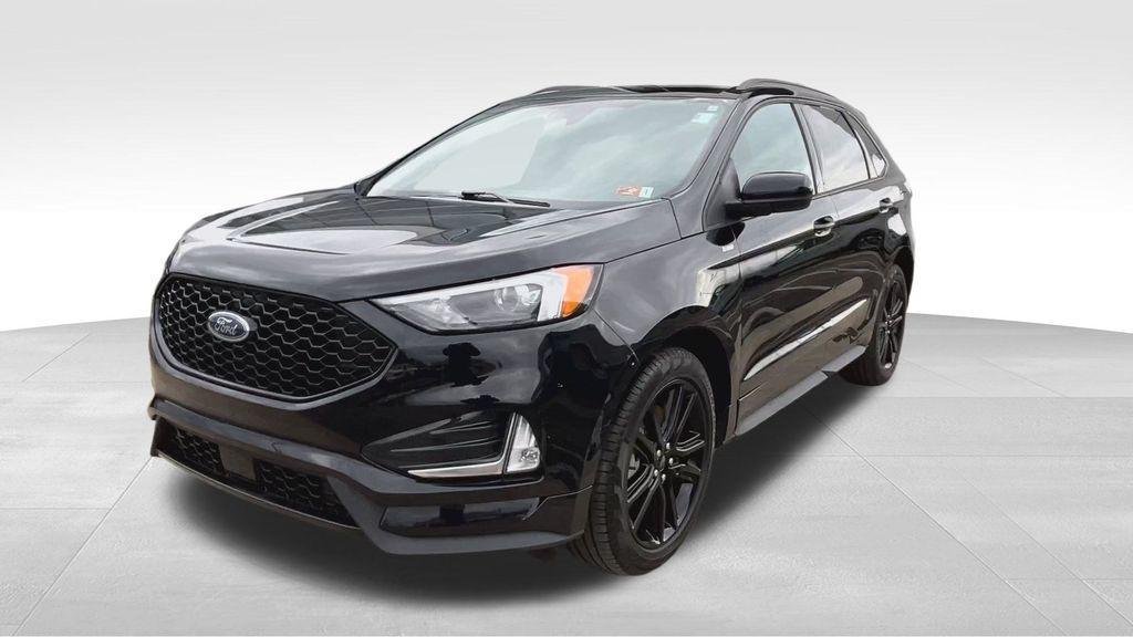 used 2024 Ford Edge car, priced at $32,000