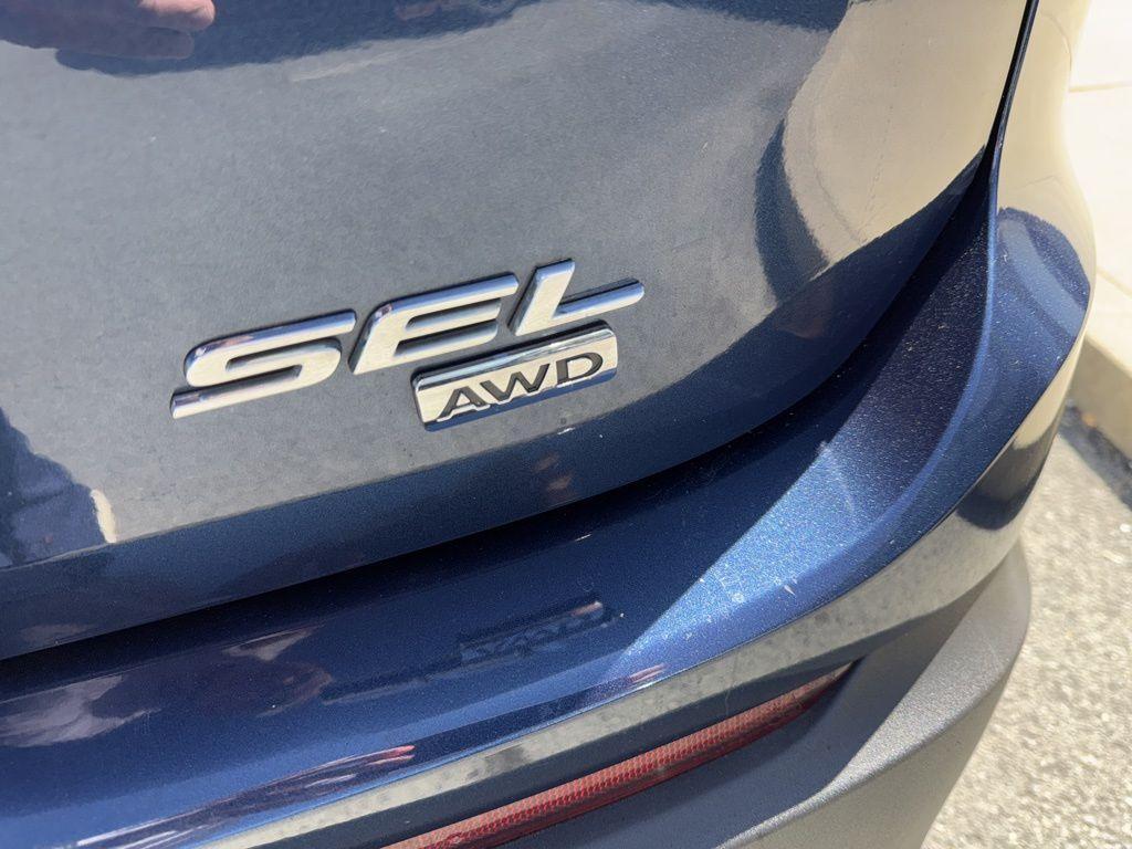 used 2017 Ford Edge car, priced at $17,000