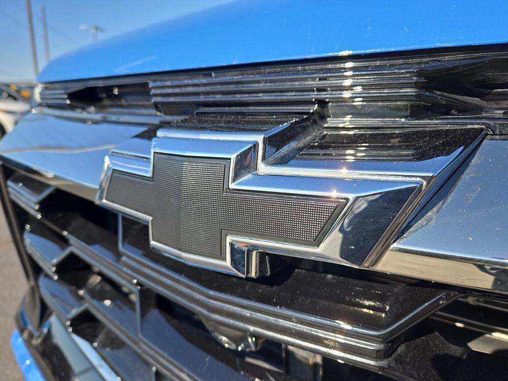 used 2025 Chevrolet Equinox car, priced at $30,955