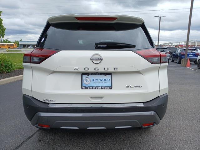 used 2022 Nissan Rogue car, priced at $30,219