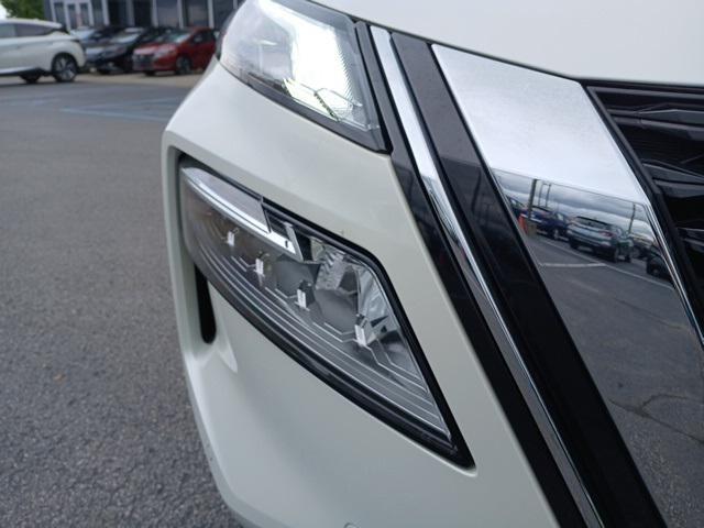 used 2022 Nissan Rogue car, priced at $30,219