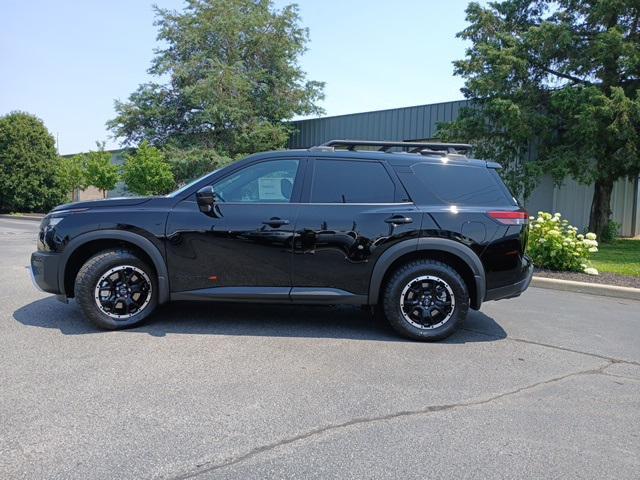 new 2025 Nissan Pathfinder car, priced at $45,258
