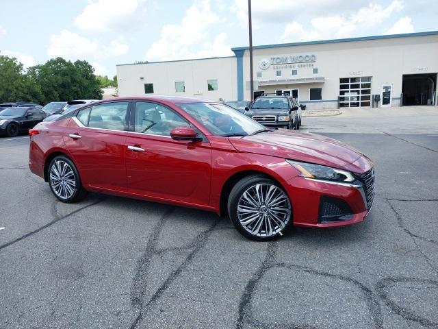 new 2024 Nissan Altima car, priced at $31,727