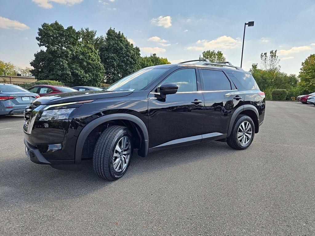 new 2025 Nissan Pathfinder car, priced at $44,950