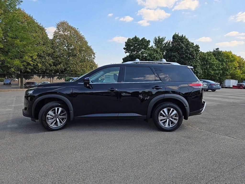 new 2025 Nissan Pathfinder car, priced at $44,950