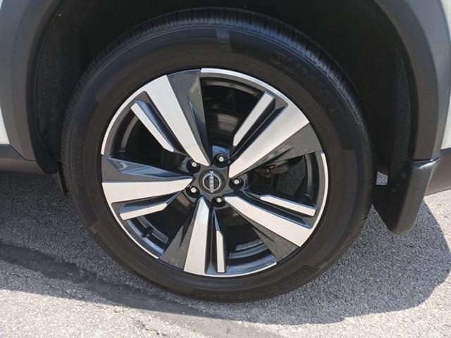 used 2022 Nissan Rogue car, priced at $30,433