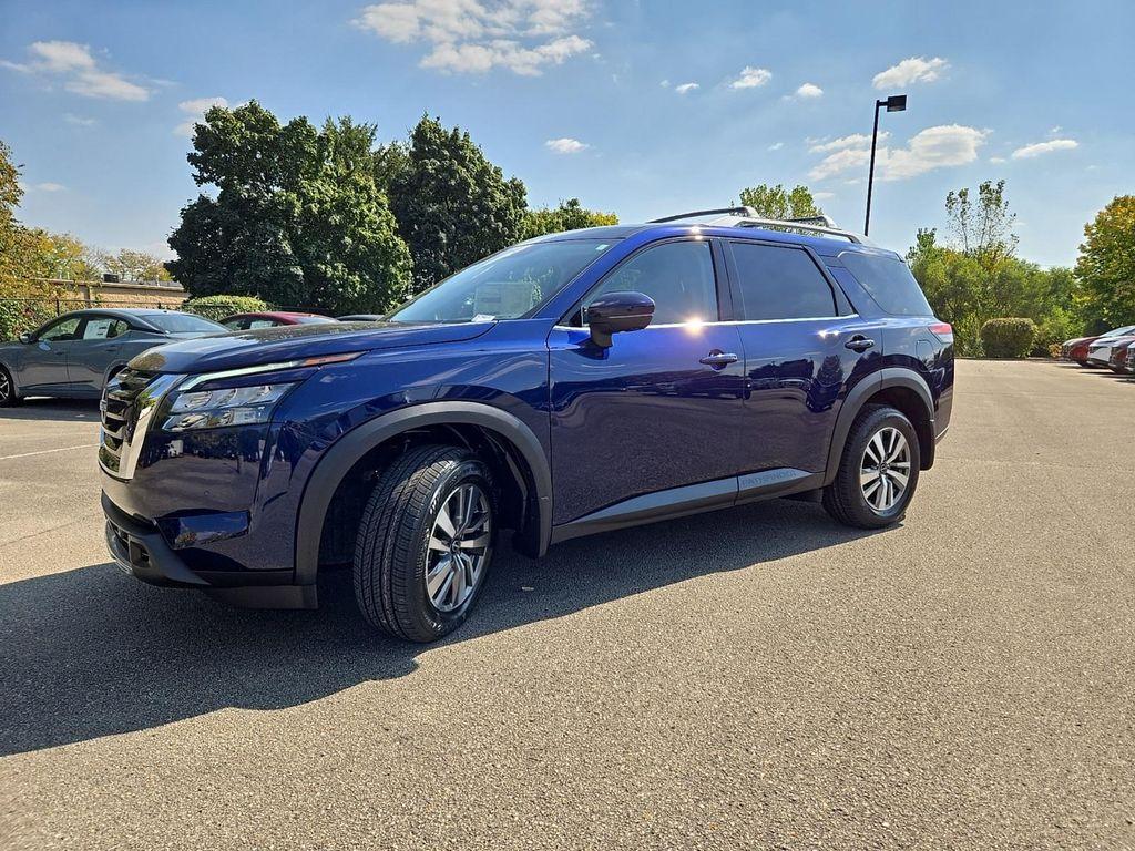 new 2025 Nissan Pathfinder car, priced at $39,050