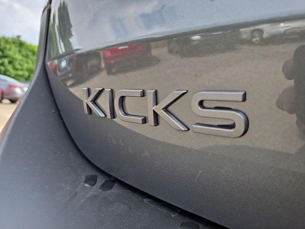 new 2025 Nissan Kicks car