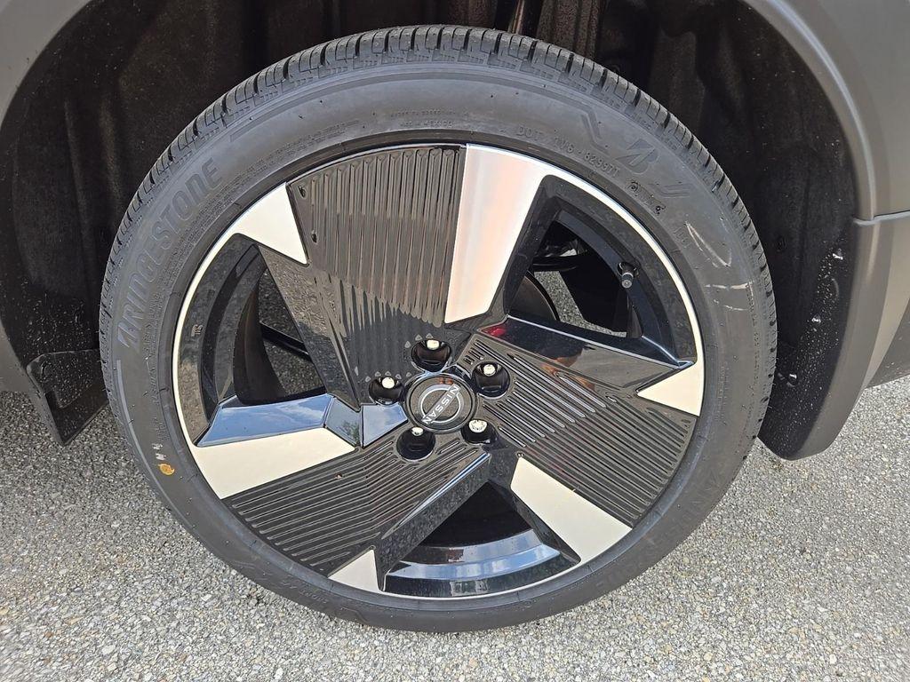 new 2025 Nissan Kicks car