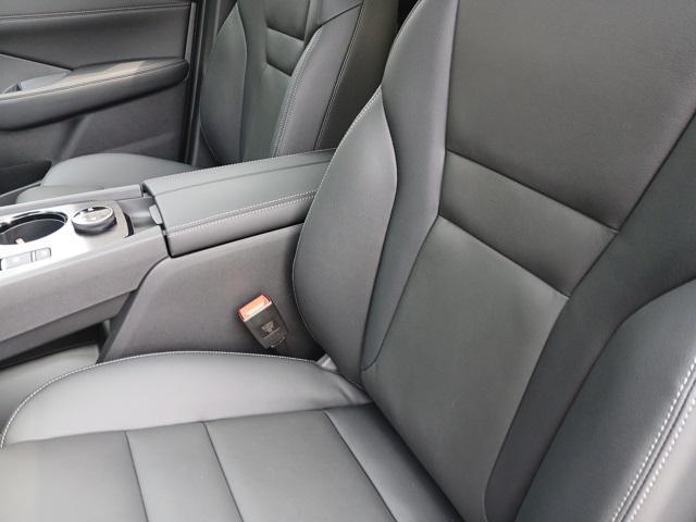 new 2025 Nissan Rogue car, priced at $40,198