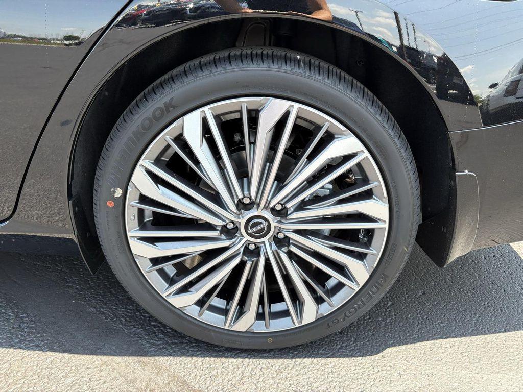 new 2025 Nissan Altima car, priced at $34,170