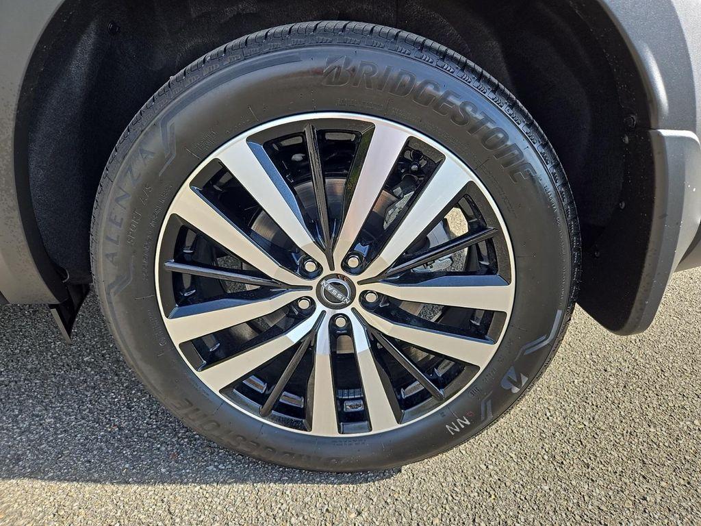 new 2025 Nissan Pathfinder car, priced at $46,209