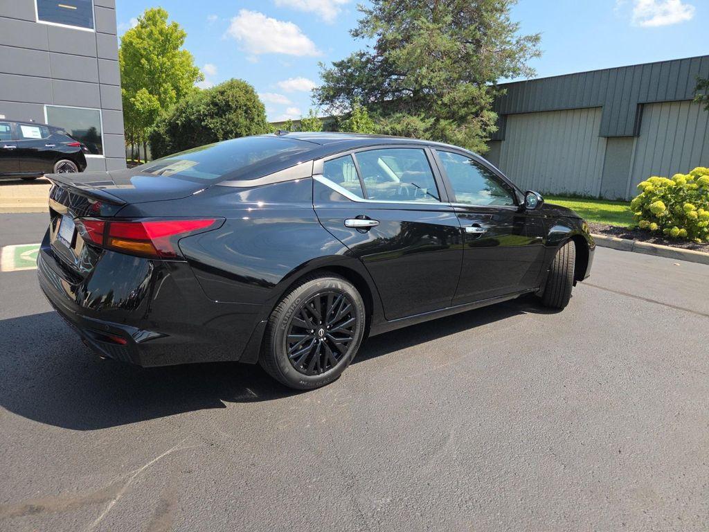 new 2025 Nissan Altima car, priced at $29,123