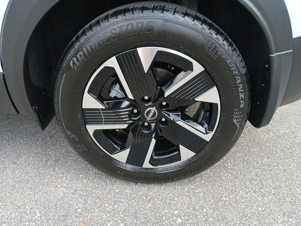 new 2025 Nissan Kicks car, priced at $25,664