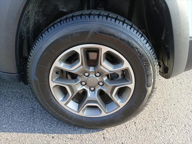 used 2021 Jeep Cherokee car, priced at $21,447