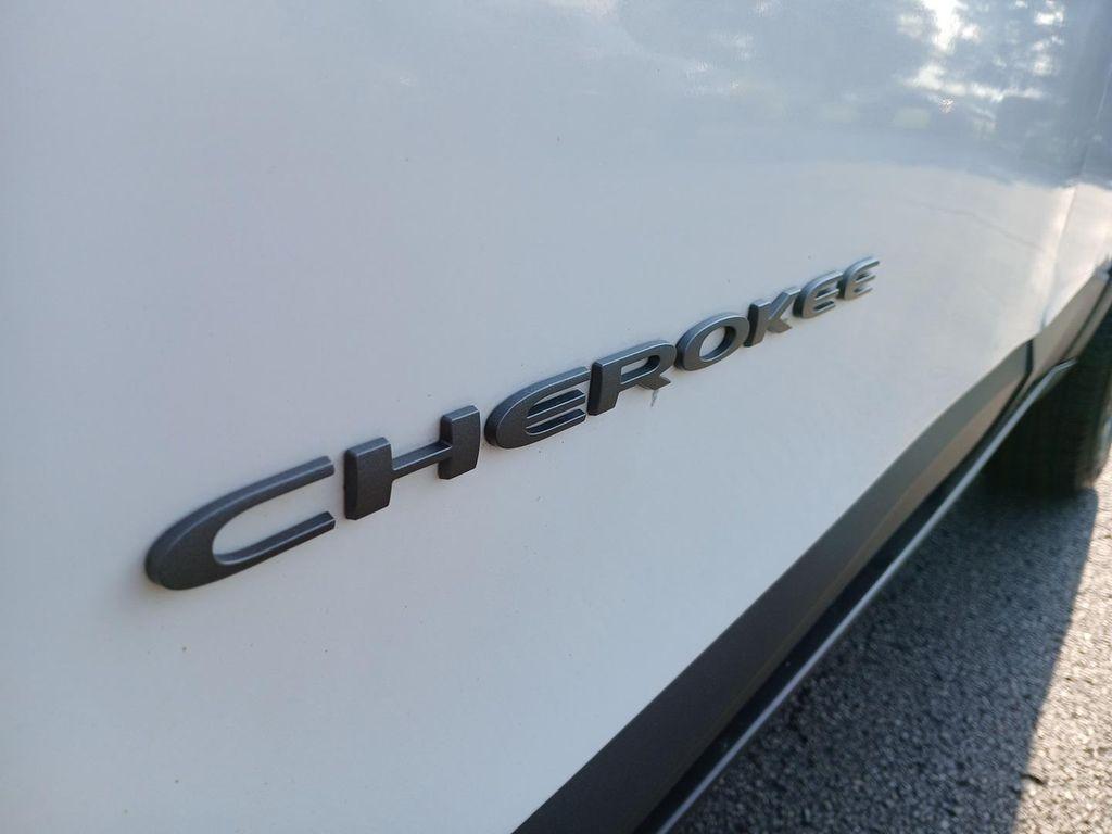 used 2021 Jeep Cherokee car, priced at $20,187