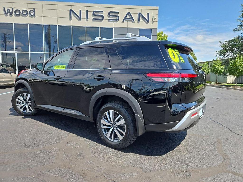 new 2025 Nissan Pathfinder car, priced at $45,263