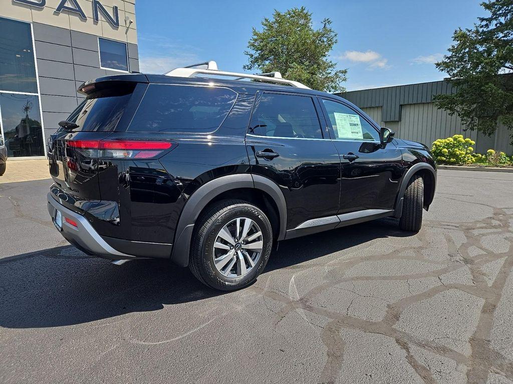new 2025 Nissan Pathfinder car, priced at $45,263